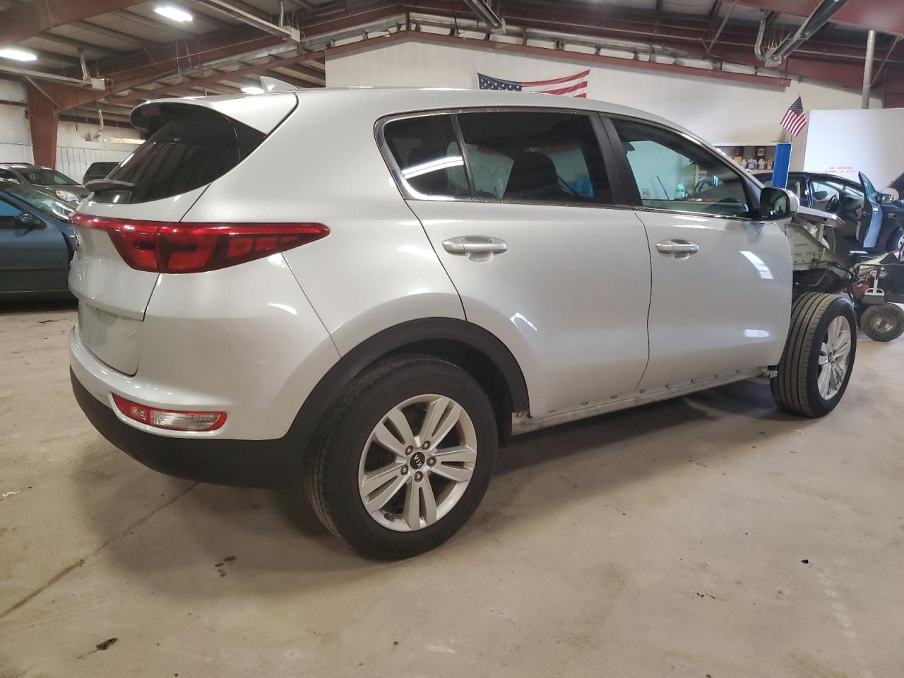 KNDPM3AC9J7302960 2018 Kia Sportage Lx