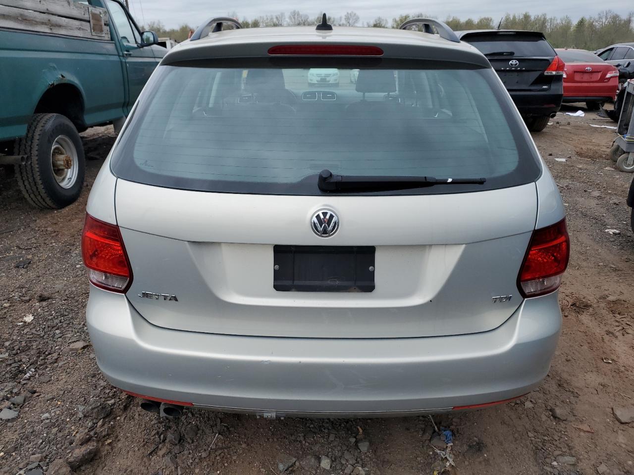 3VWTL7AJ3AM666625 2010 Volkswagen Jetta Tdi