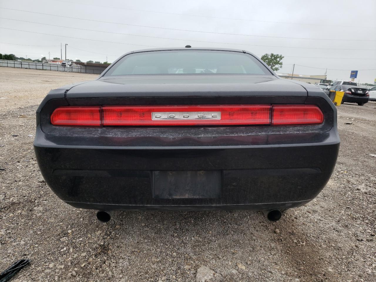 2B3CJ4DV0AH306685 2010 Dodge Challenger Se