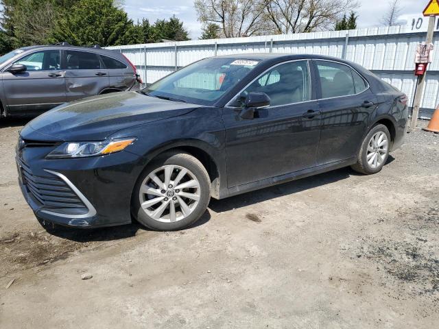 Lot #2487488529 2023 TOYOTA CAMRY LE salvage car