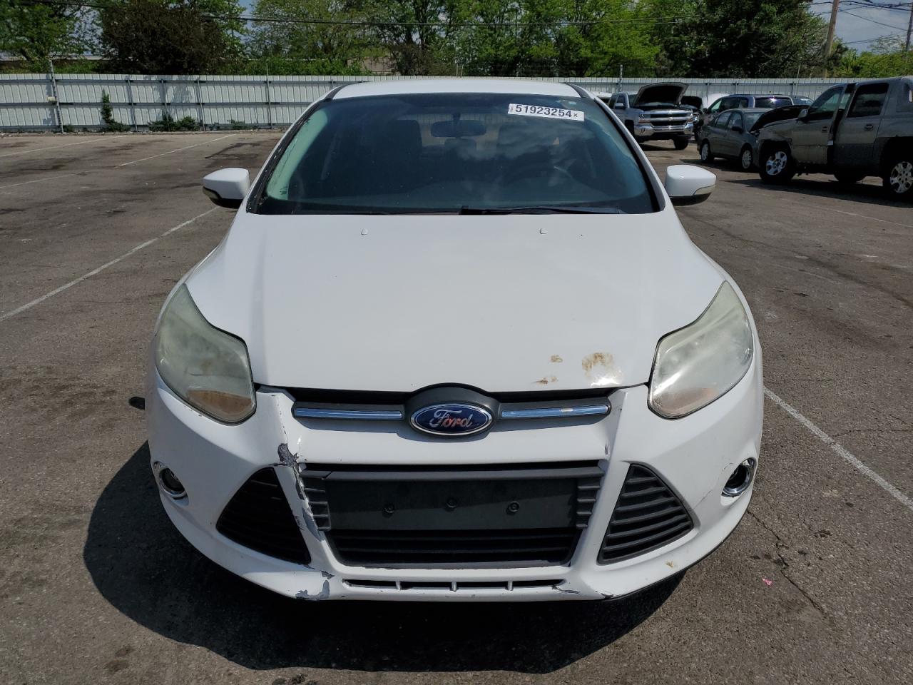 2014 Ford Focus Se vin: 1FADP3K28EL416872