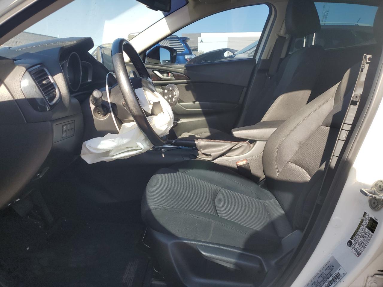 JM1BM1W74G1313001 2016 Mazda 3 Touring