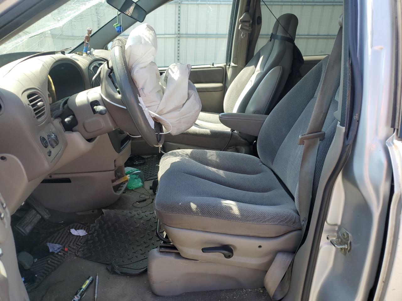 1D4GP24333B160170 2003 Dodge Grand Caravan Se