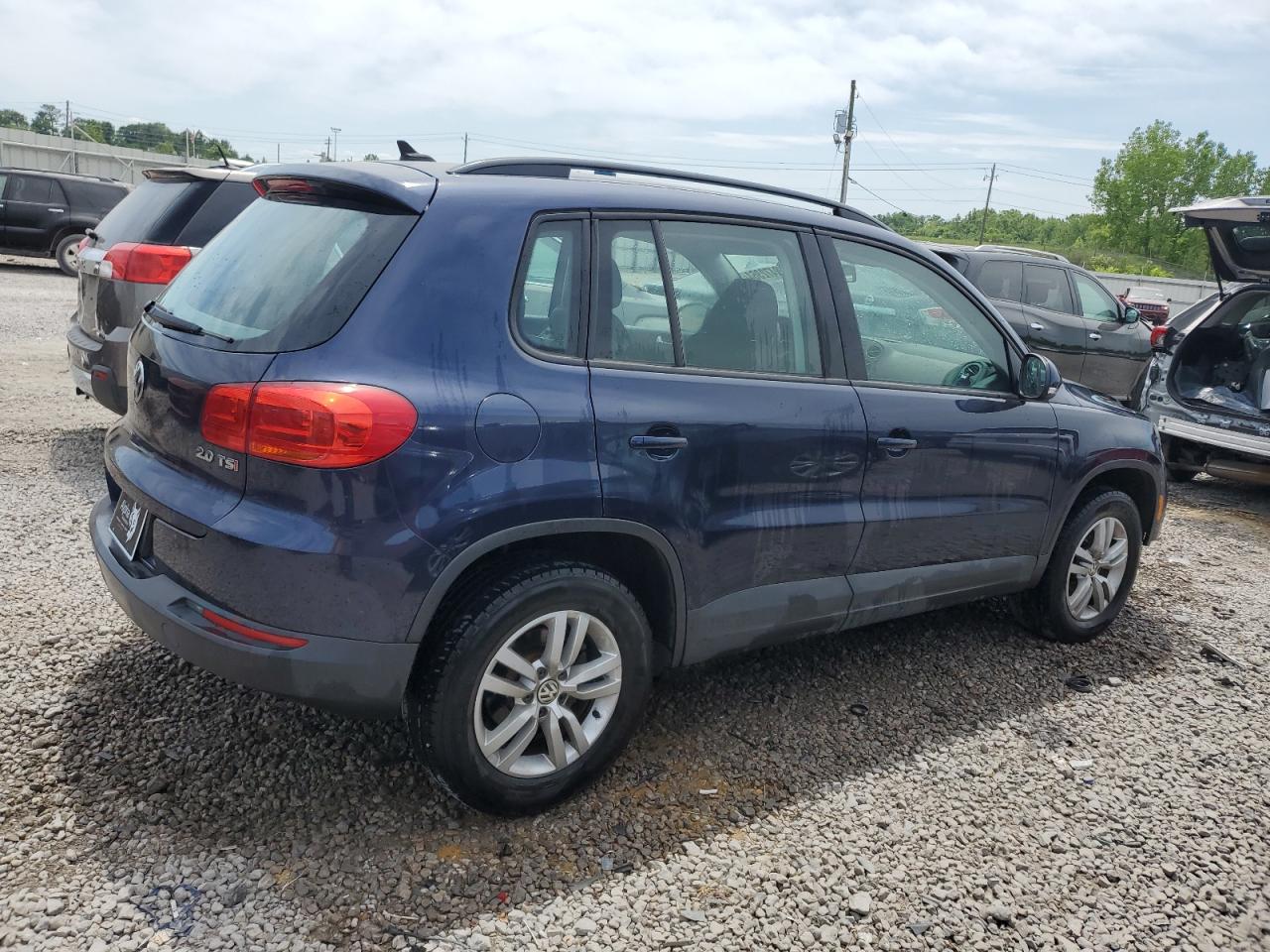 2015 Volkswagen Tiguan S vin: WVGAV7AX0FW573699