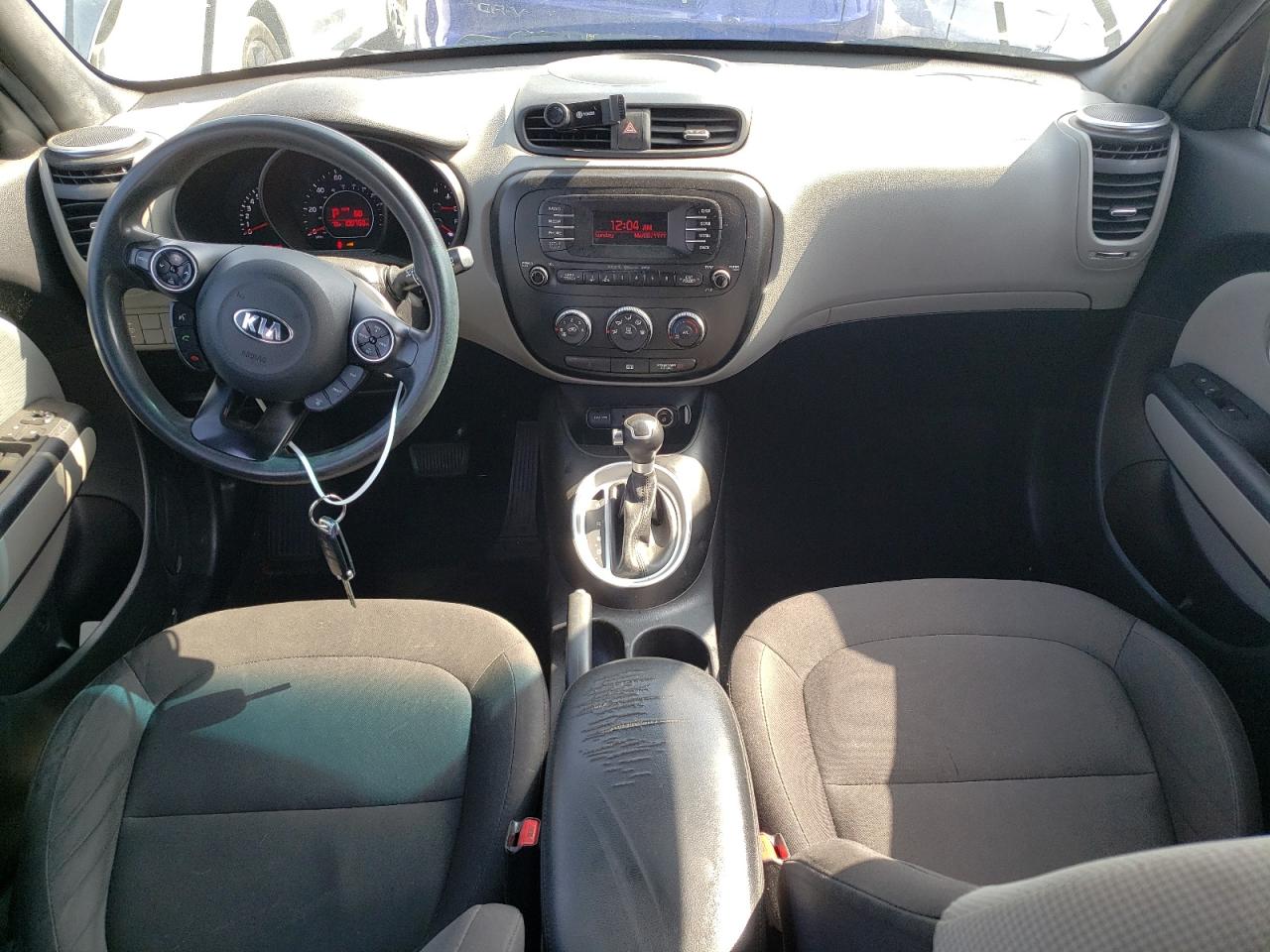 KNDJN2A22G7375827 2016 Kia Soul