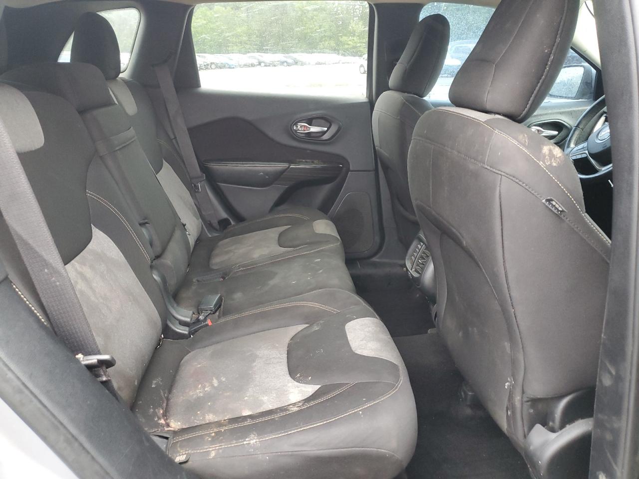 1c4pjlcb0ew182782 1C4PJLCB0EW182782 2014 Jeep Cherokee Latitude