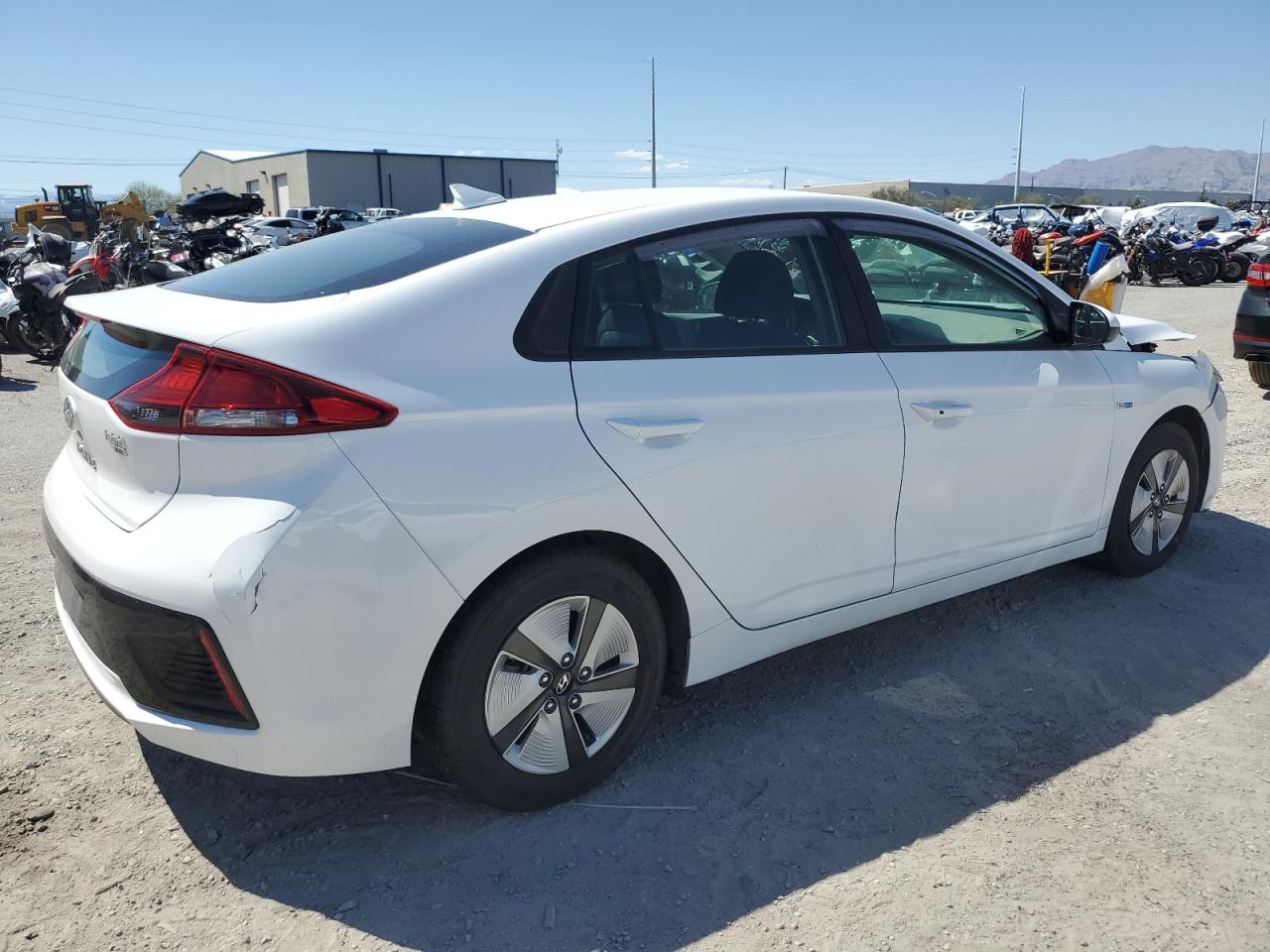 2017 Hyundai Ioniq Blue vin: KMHC65LC4HU051709