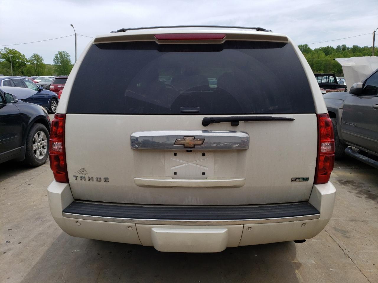 1GNUKCE01AR197111 2010 Chevrolet Tahoe K1500 Ltz