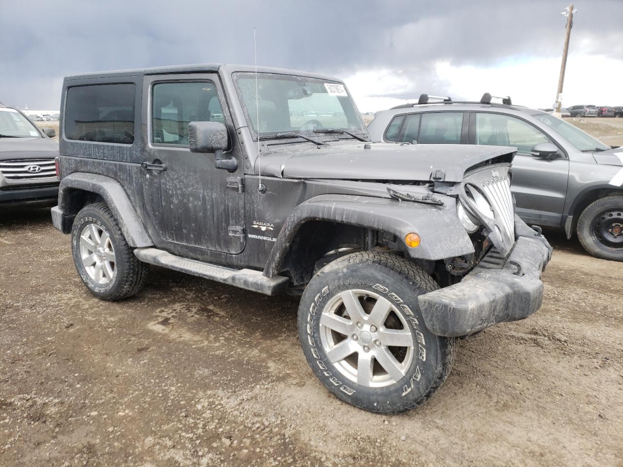 1C4GJWBG5HL594569 2017 Jeep Wrangler Sahara