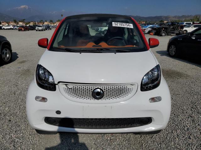 VIN WMEFJ9BA4JK313450 2018 Smart Fortwo no.5