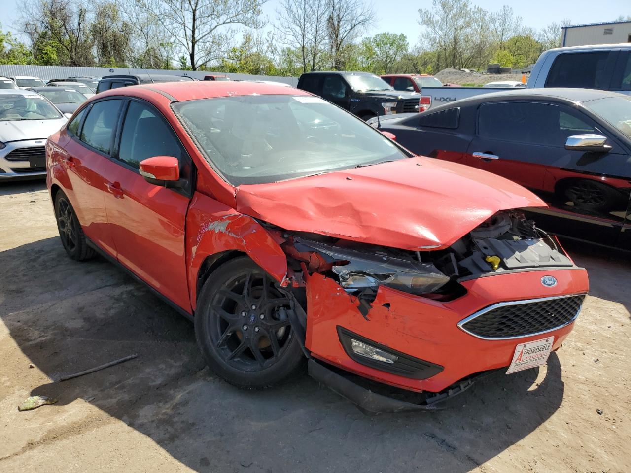 2016 Ford Focus Se vin: 1FADP3F20GL332770