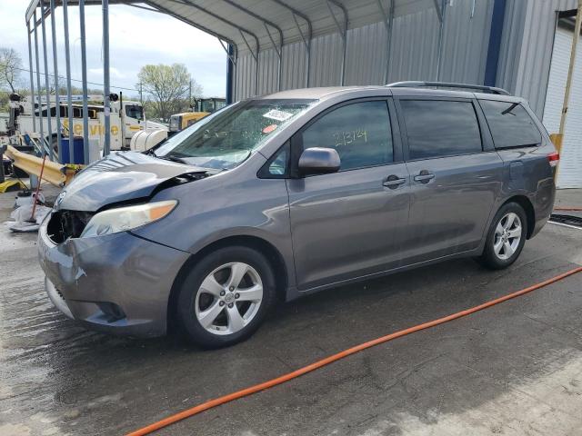 Lot #2492282041 2012 TOYOTA SIENNA LE salvage car