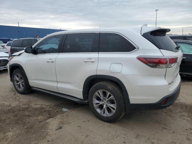 VIN 5TDZKRFH5FS086818 2015 Toyota Highlander, LE no.2