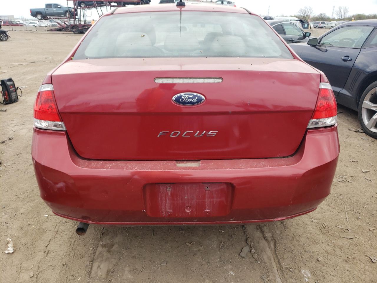 1FAHP3EN0BW133934 2011 Ford Focus S