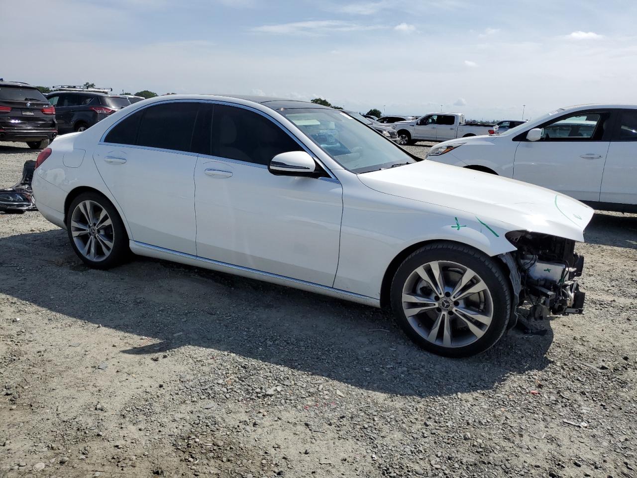 55SWF4JBXHU233461 2017 Mercedes-Benz C 300