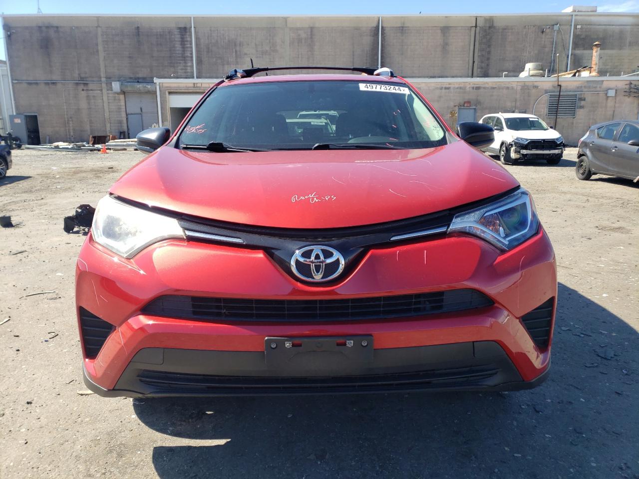 JTMBFREV3GJ097473 2016 Toyota Rav4 Le