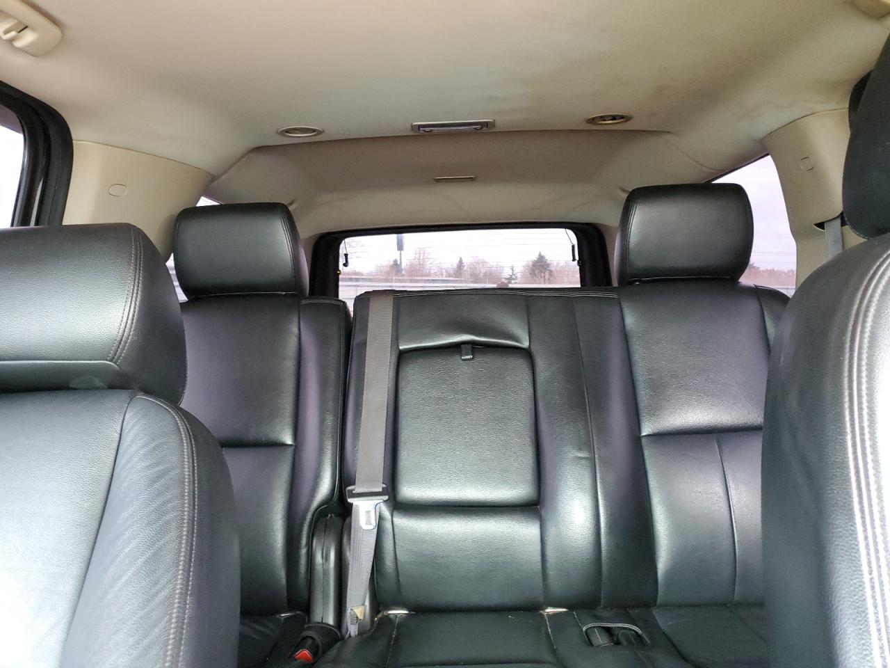 1GNSKHE30BR244712 2011 Chevrolet Suburban K1500 Ls