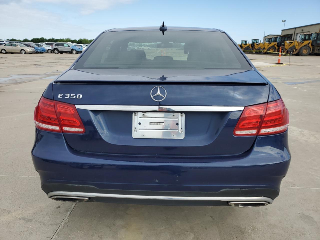 2014 Mercedes-Benz E 350 vin: WDDHF5KB9EA788071