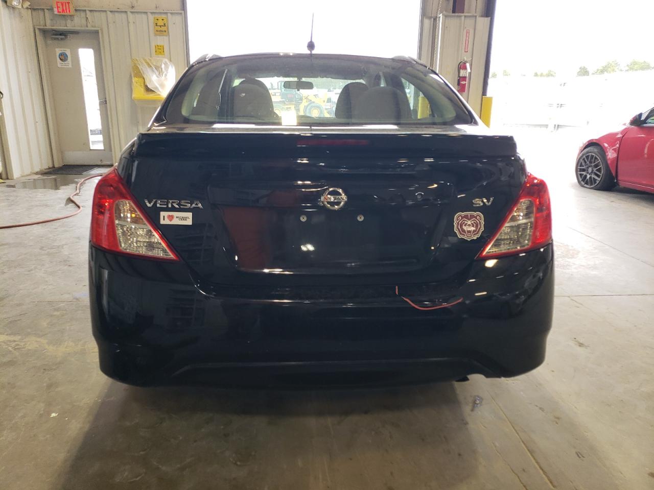 3N1CN7AP9KL820220 2019 Nissan Versa S