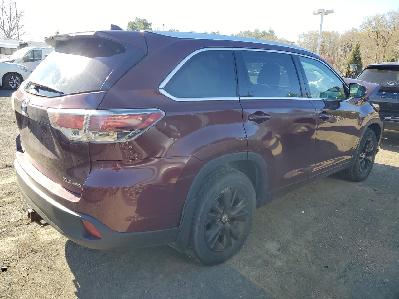 2015 Toyota Highlander Xle vin: 5TDJKRFH5FS176645