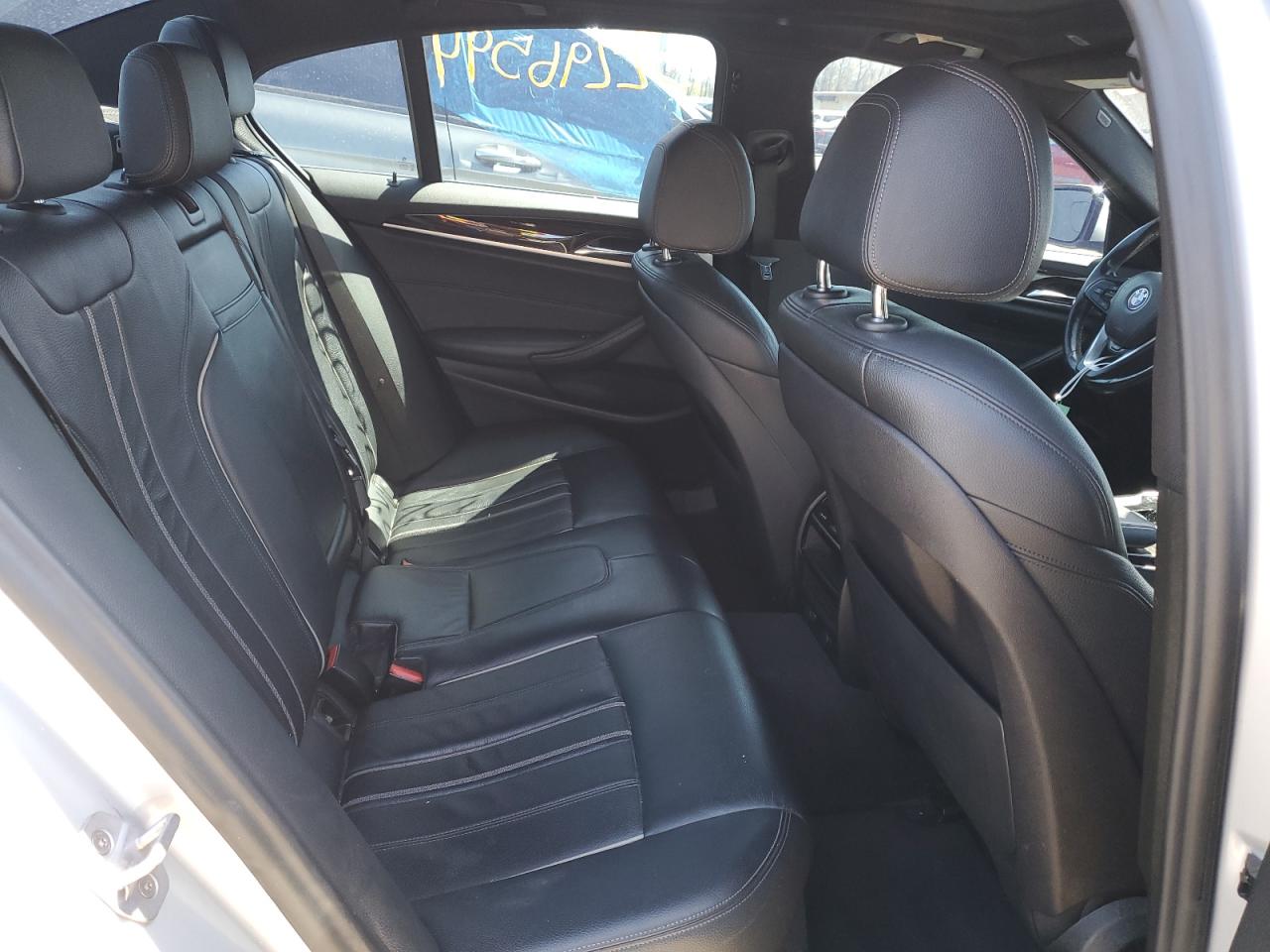 WBAJA7C5XKG911123 2019 BMW 530 Xi