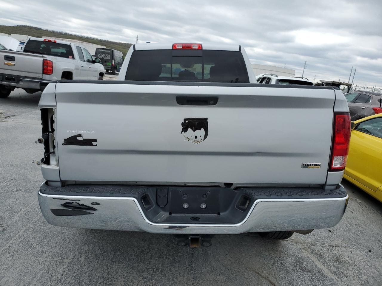 2015 Ram 1500 Slt vin: 1C6RR6GG7FS561335