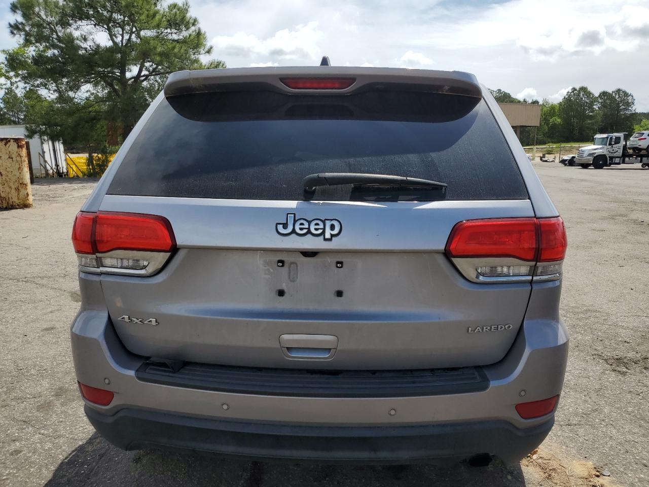 1C4RJFAG6KC758302 2019 Jeep Grand Cherokee Laredo