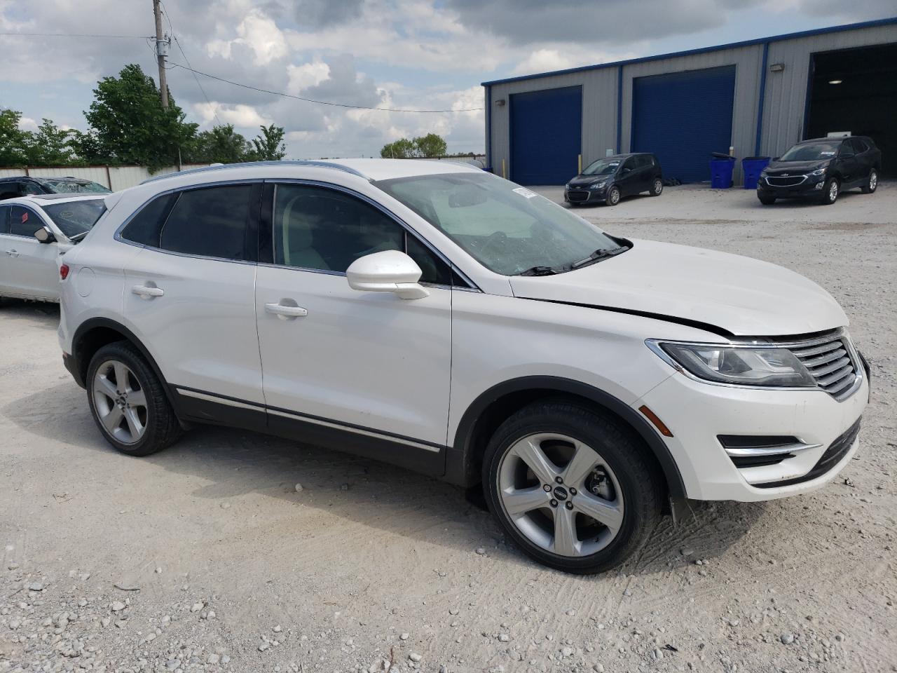 5LMCJ1D99HUL69087 2017 Lincoln Mkc Premiere