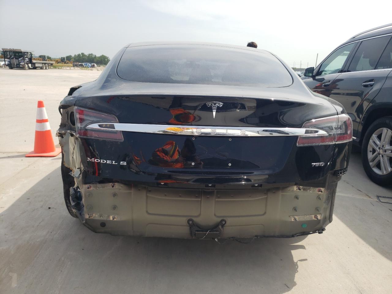 5YJSA1E29JF257411 2018 Tesla Model S