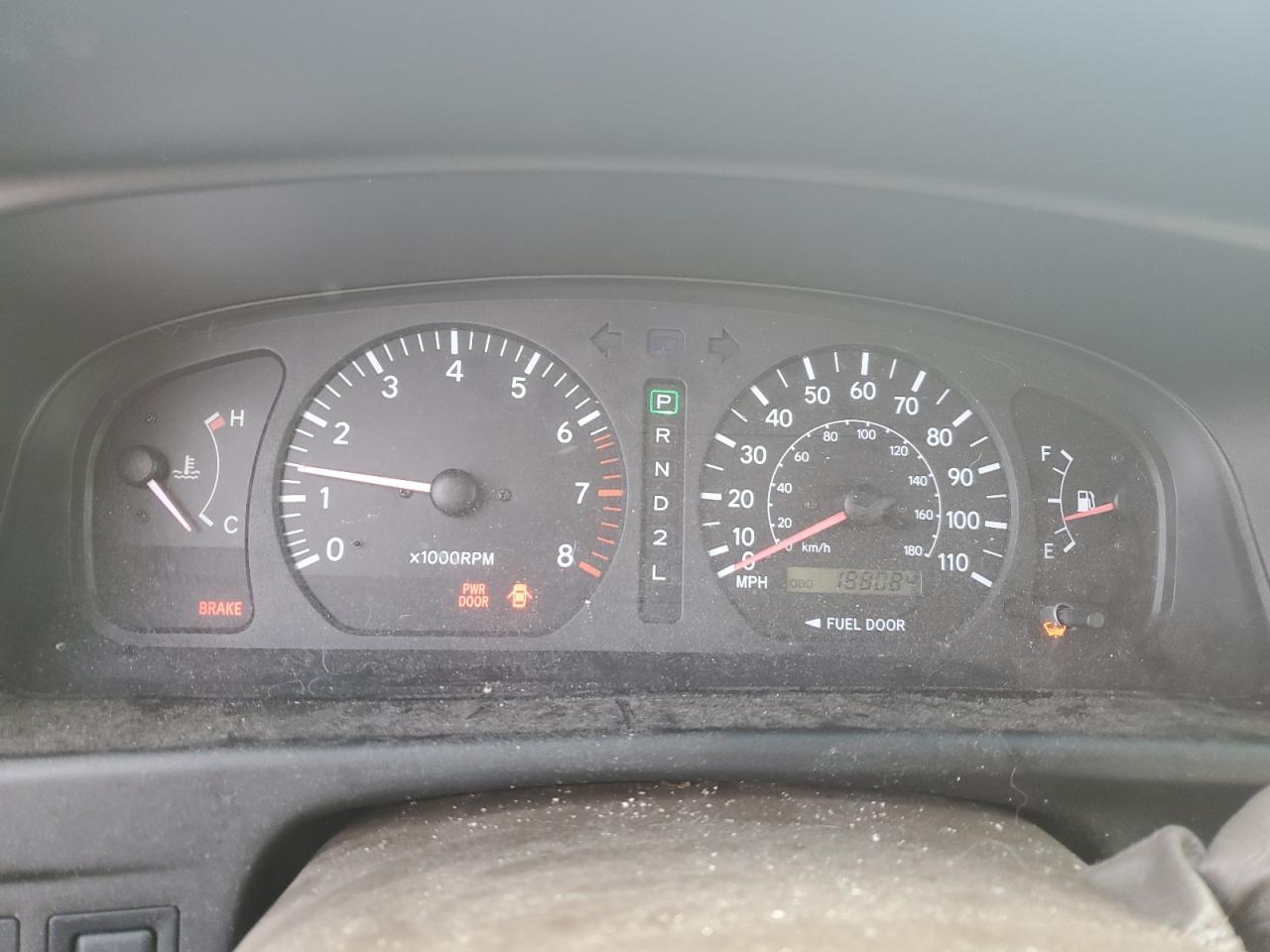 4T3ZF13C8YU226862 2000 Toyota Sienna Le