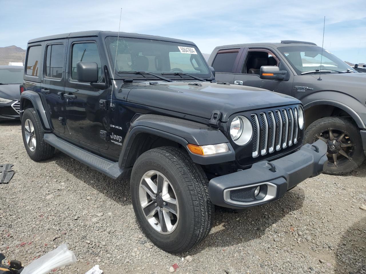 1C4HJXEN1KW523251 2019 Jeep Wrangler Unlimited Sahara