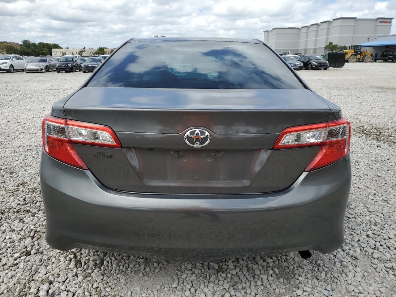 4T1BF1FK4EU831941 2014 Toyota Camry L