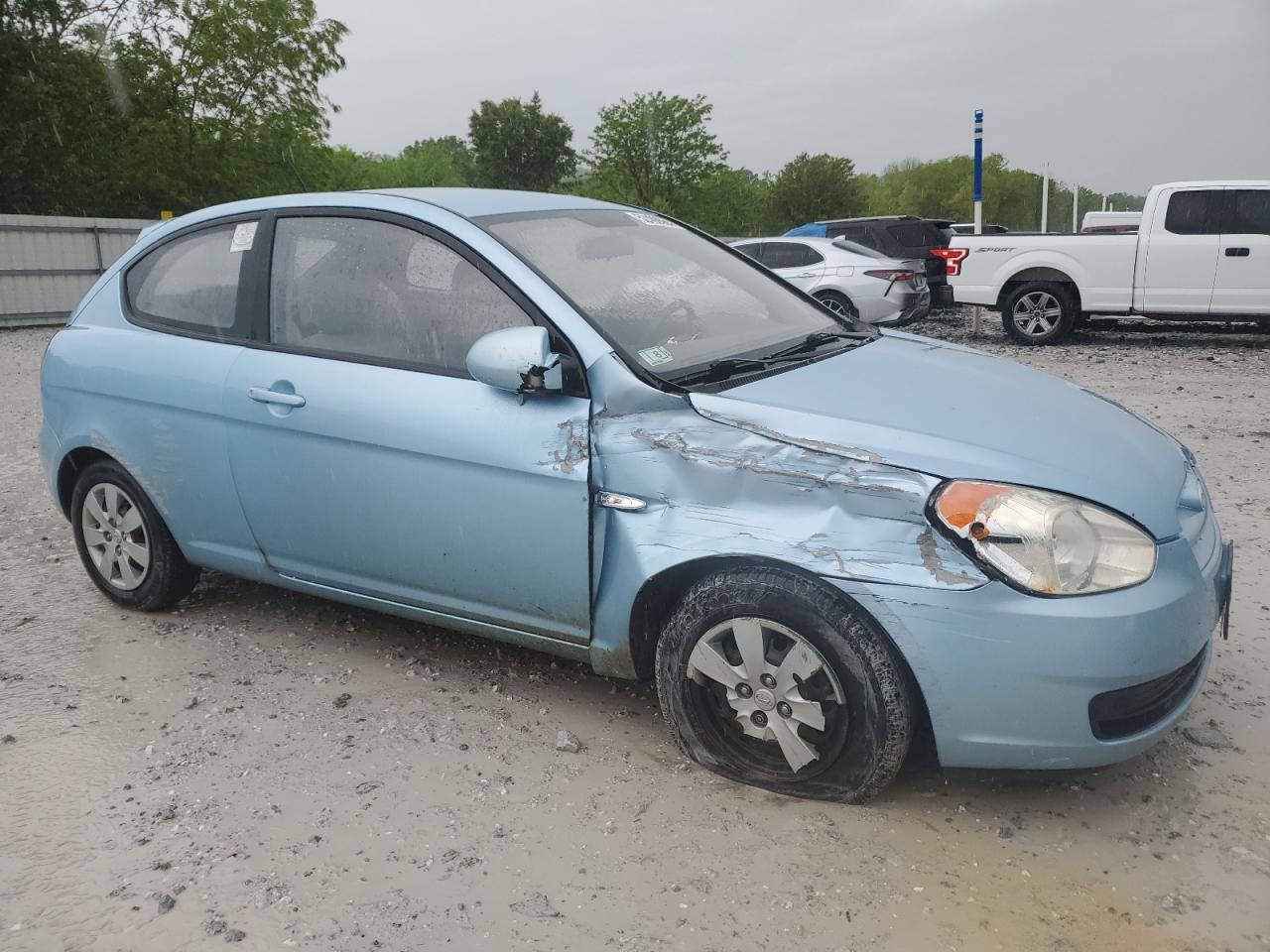 KMHCM36C78U097038 2008 Hyundai Accent Gs