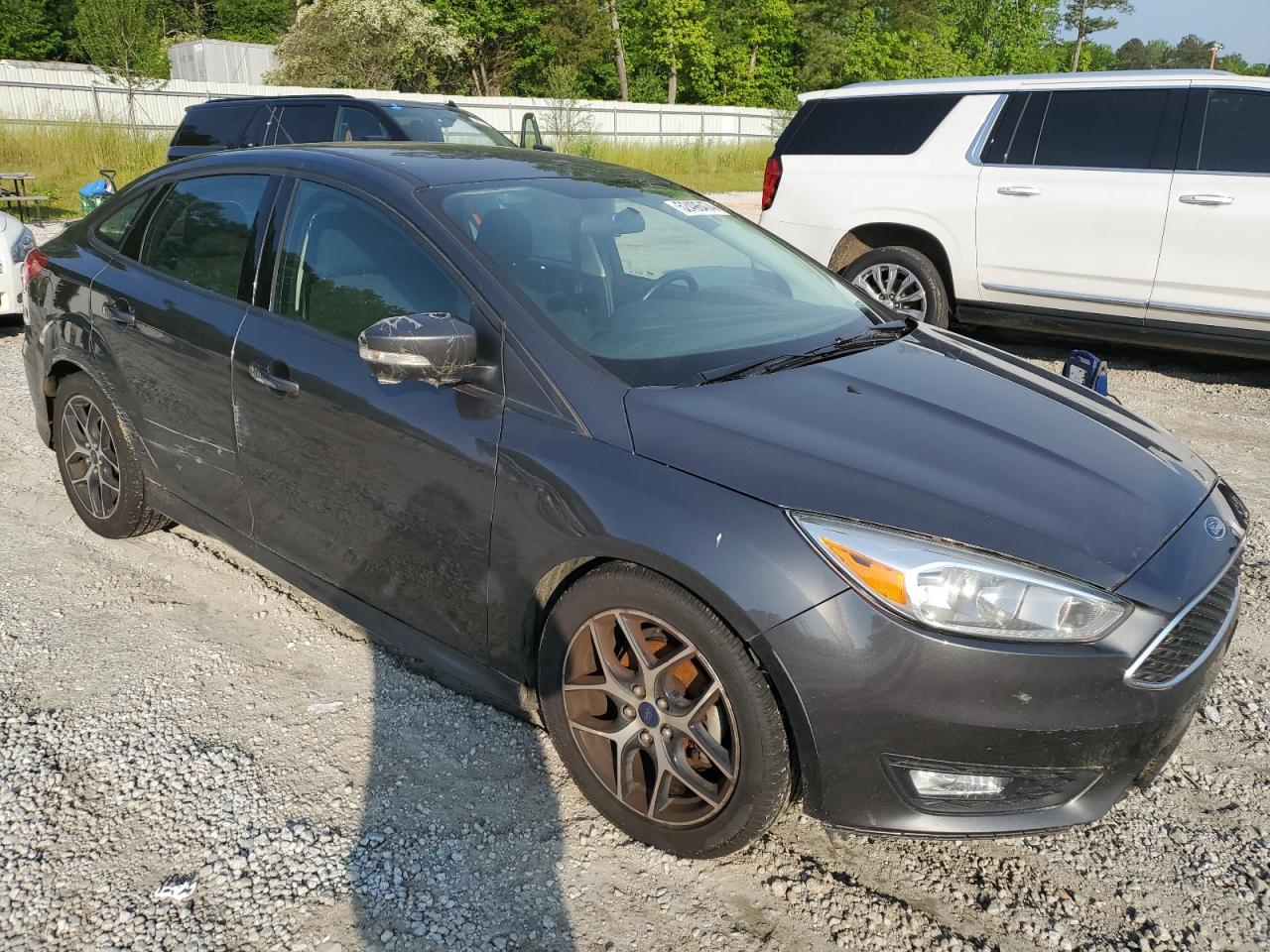 2015 Ford Focus Se vin: 1FADP3F28FL344969