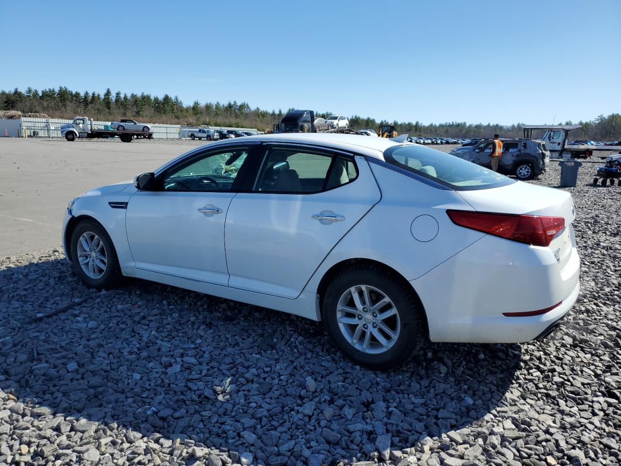 KNAGM4A76D5303859 2013 Kia Optima Lx