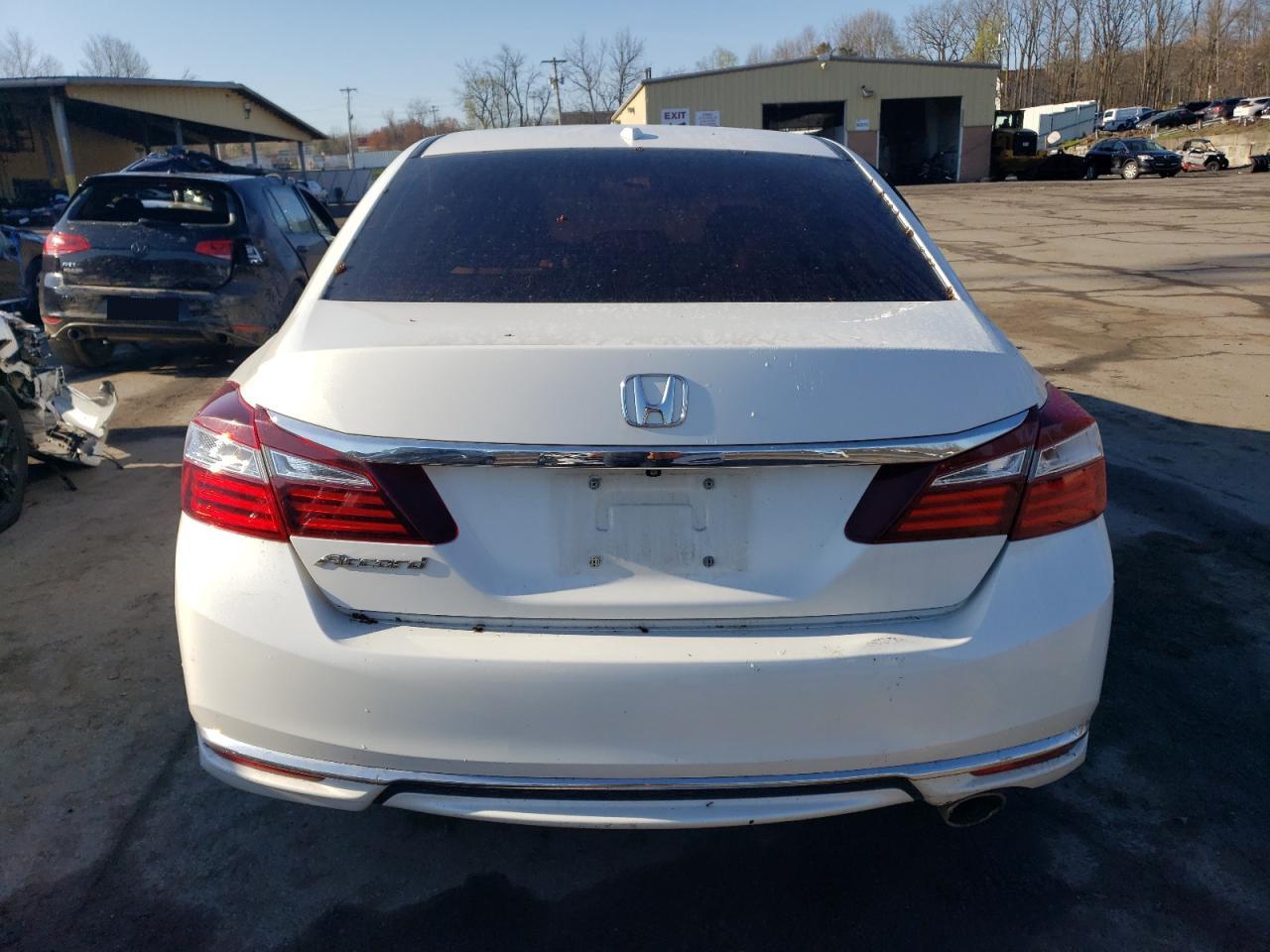 1HGCR2F70HA211161 2017 Honda Accord Ex