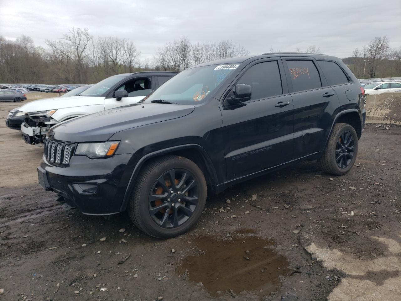 1C4RJFAG6JC237272 2018 Jeep Grand Cherokee Laredo