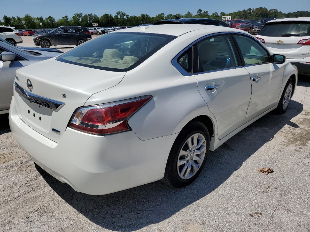 2014 Nissan Altima 2.5 vin: 1N4AL3AP0EN235443