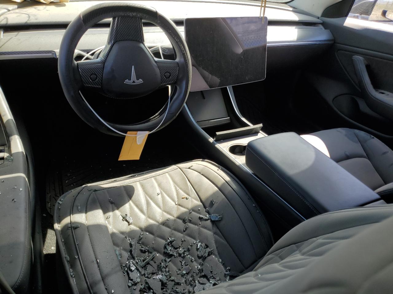 5YJ3E1EAXJF046122 2018 Tesla Model 3