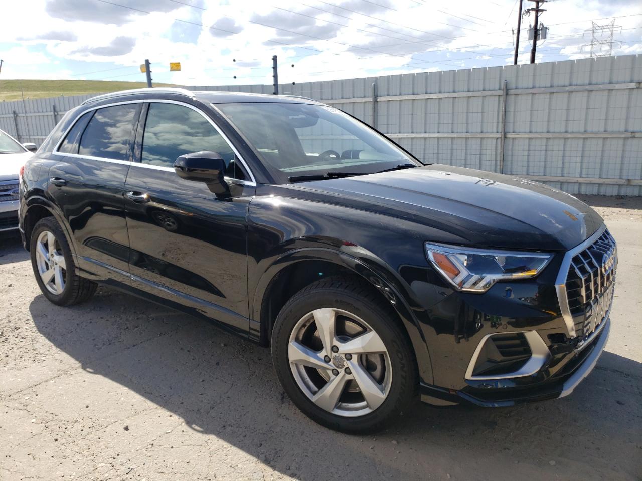 WA1BECF32L1099281 2020 Audi Q3 Premium Plus