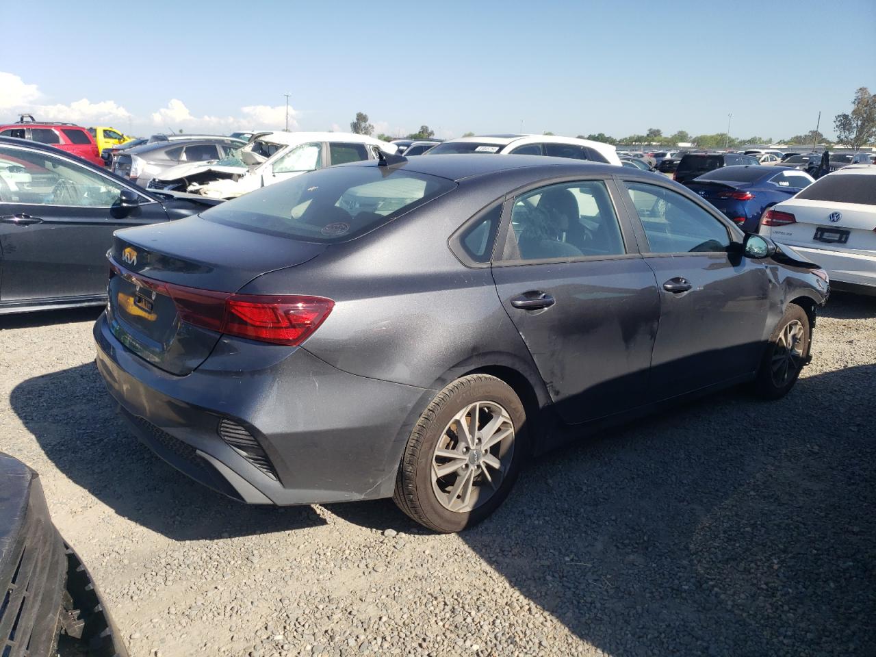 3KPF24AD8NE499271 2022 Kia Forte Fe