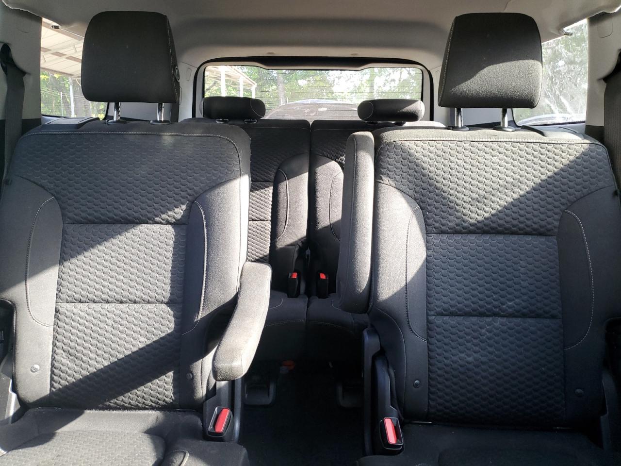 1GKKNSLA5JZ223100 2018 GMC Acadia Sle