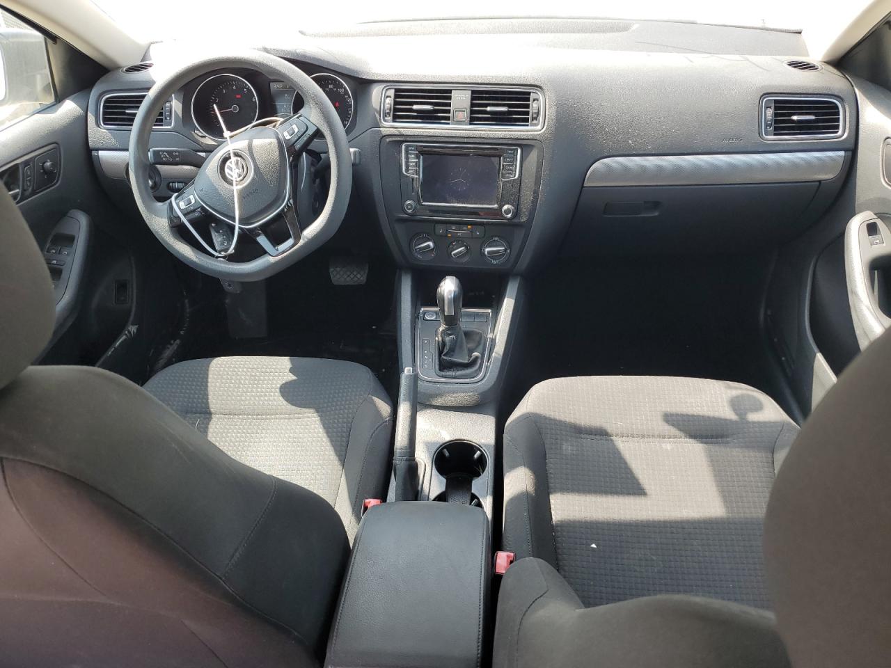 3VWD67AJ1GM262680 2016 Volkswagen Jetta Se