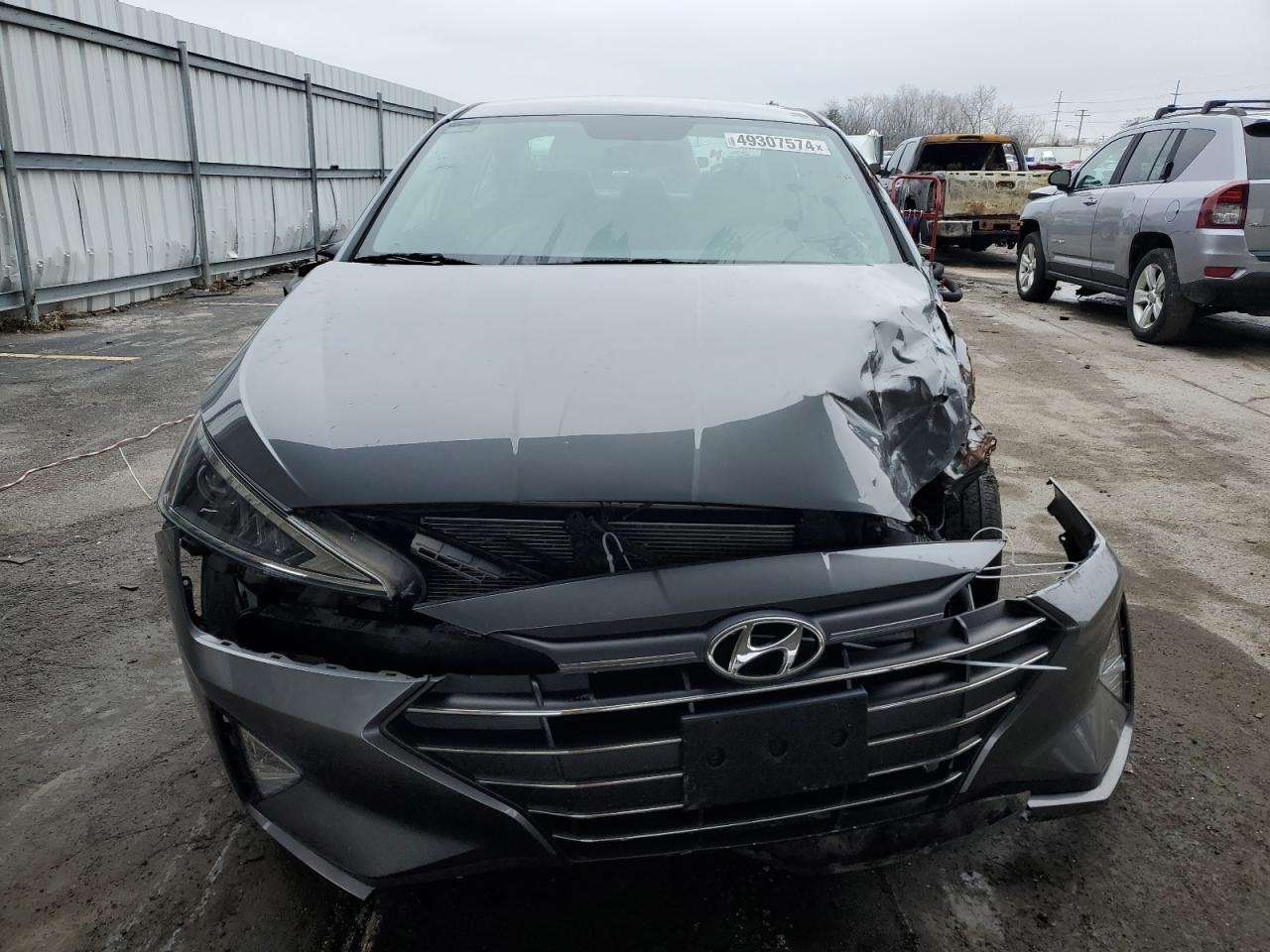 2019 Hyundai Elantra Se vin: 5NPD74LF4KH489531