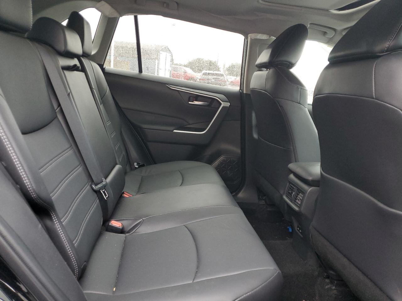 2T3A1RFV8NC314928 2022 Toyota Rav4 Xle Premium