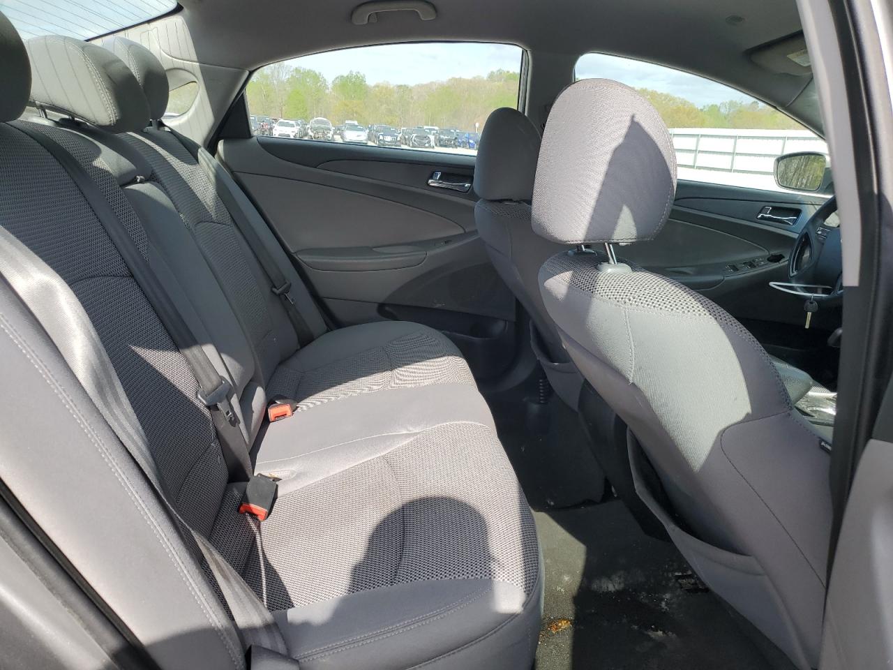 5NPEB4AC2DH531094 2013 Hyundai Sonata Gls