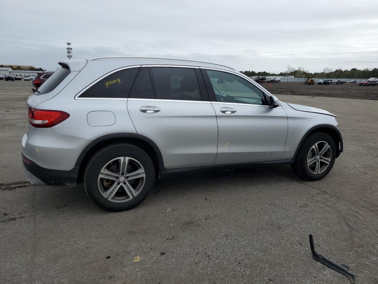 WDC0G4KB3GF077982 2016 Mercedes-Benz Glc 300 4Matic