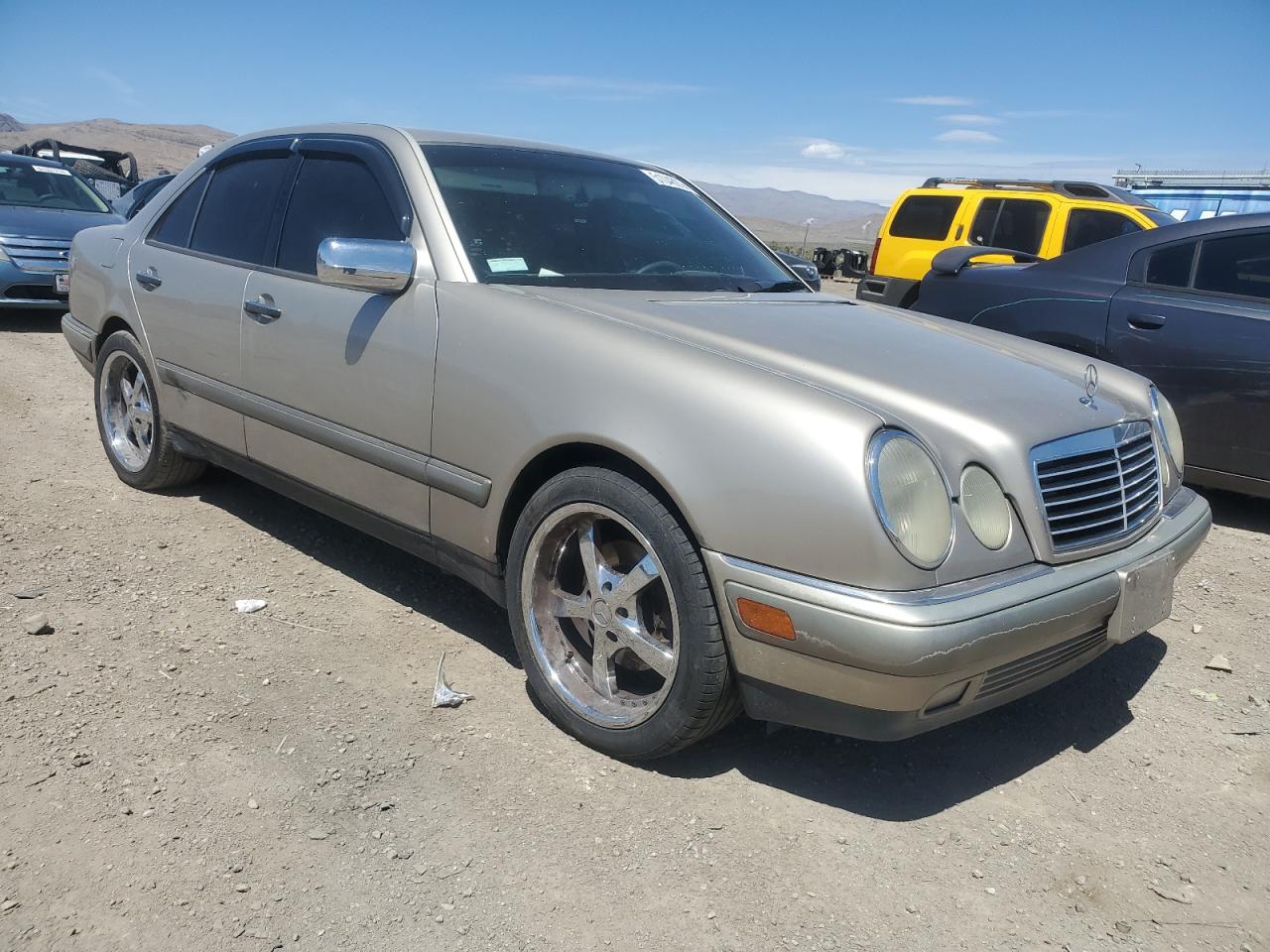 WDBJF55FXVJ025419 1997 Mercedes-Benz E 320