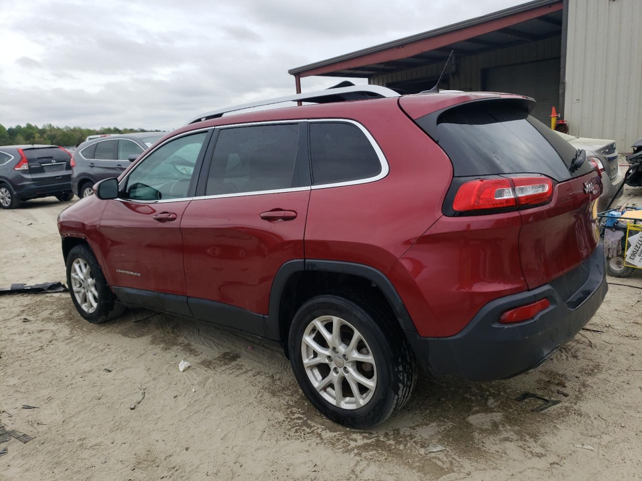 2016 Jeep Cherokee Latitude vin: 1C4PJLCB4GW257681