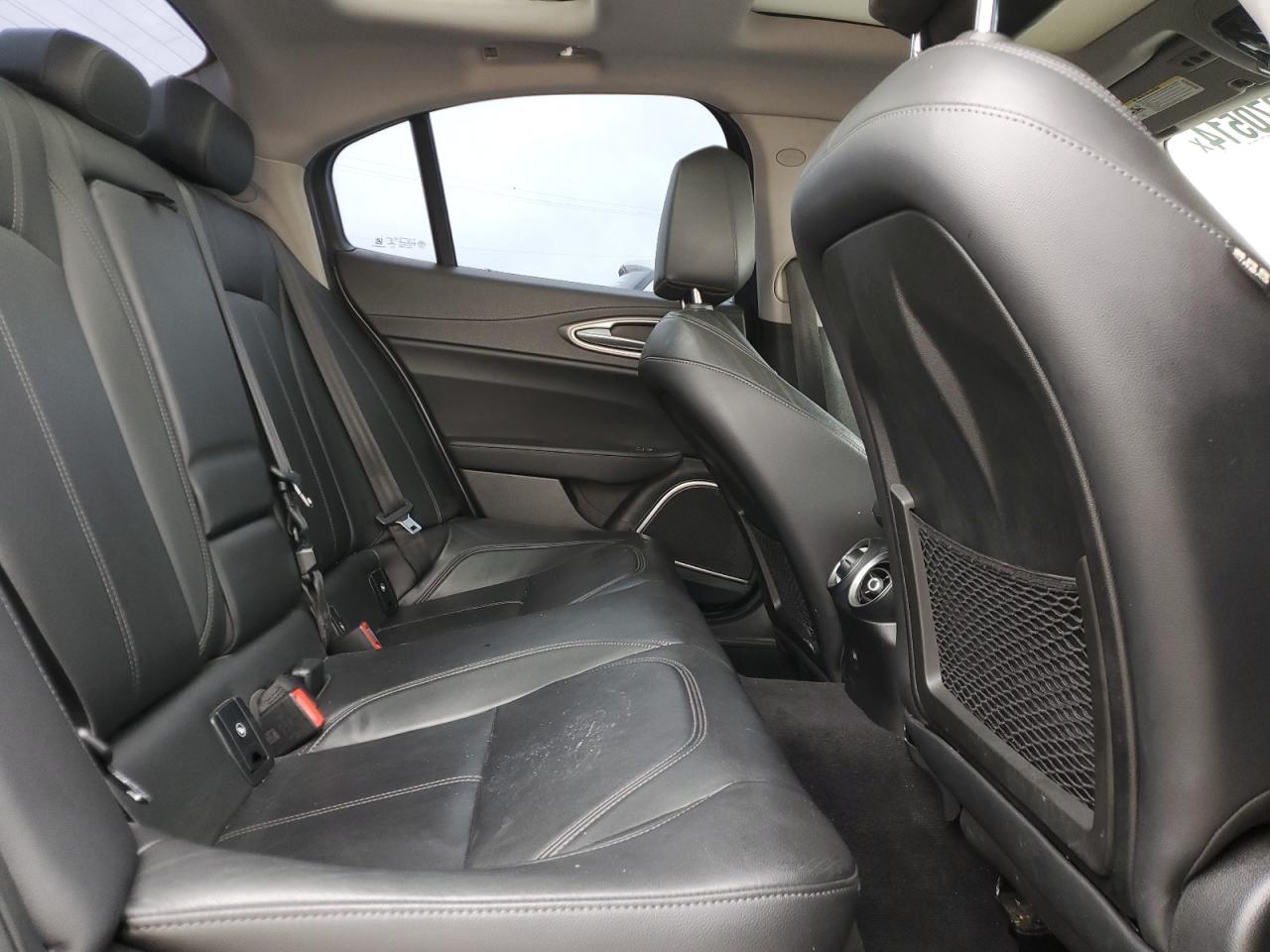 ZARFAEDN7J7575592 2018 Alfa Romeo Giulia Q4